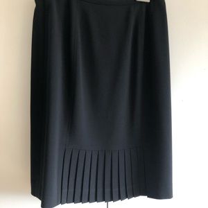 Ann Taylor suit skirt with pleats in back NWT